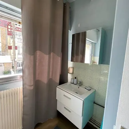 Apartment Studio A 200m De La